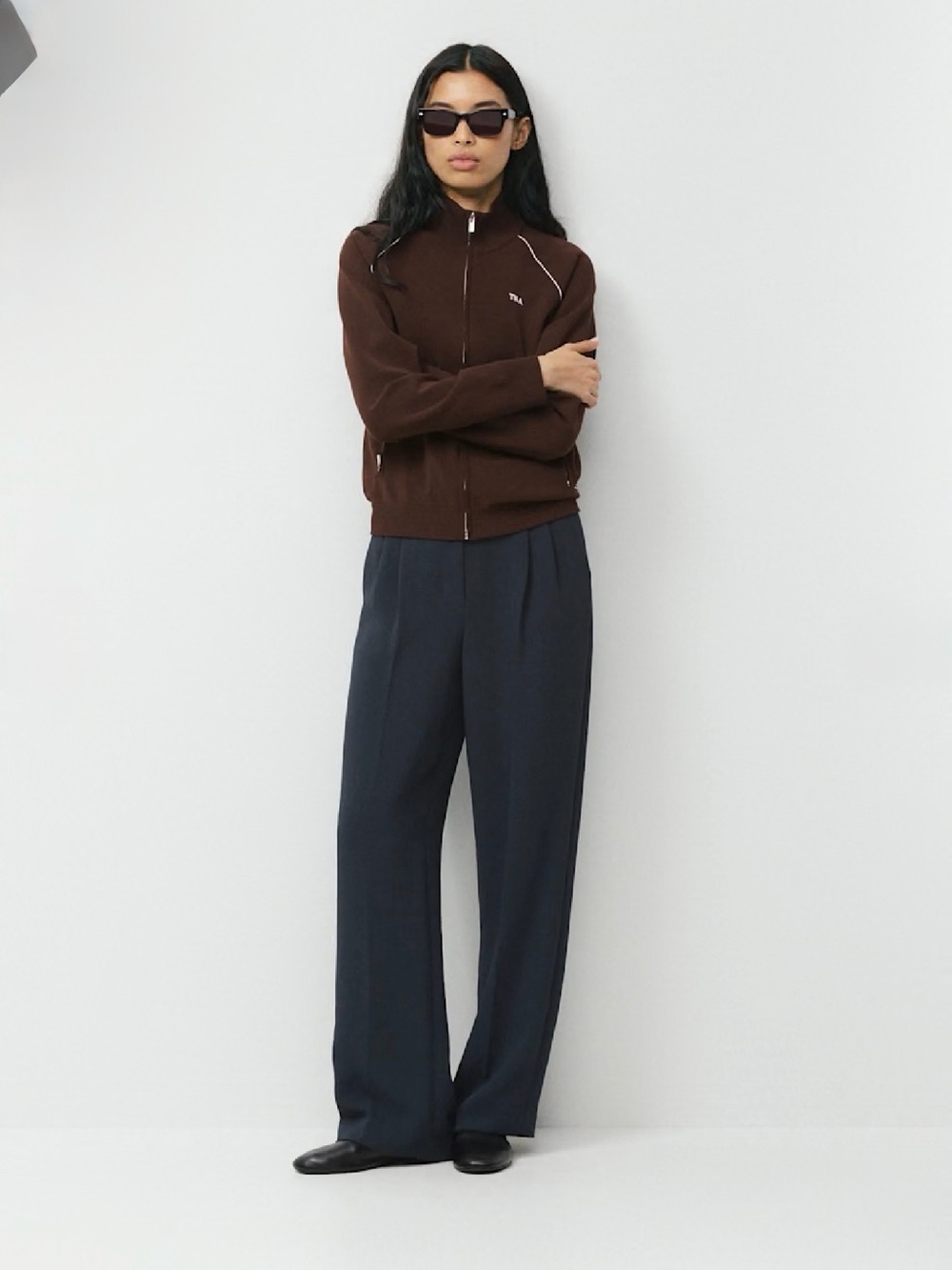 Aritzia Wilfred The Effortless Pant Black Size 4 Crepette Wide Leg